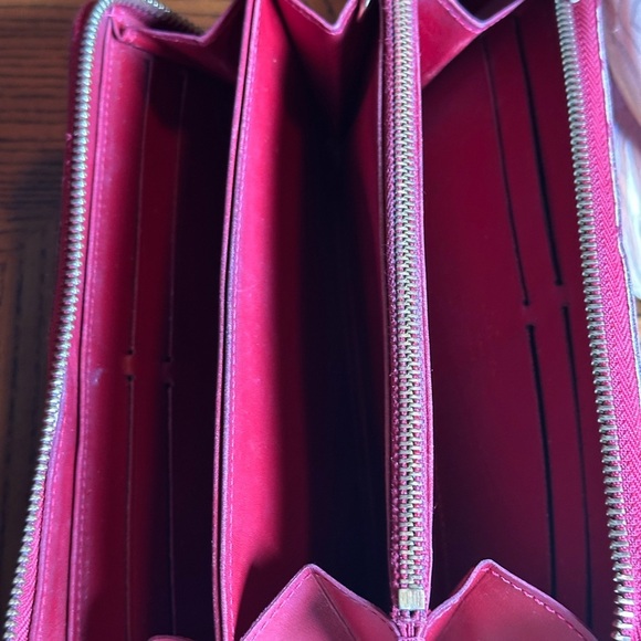 Louis Vuitton Vernis Red Wallet - Picture 12 of 14